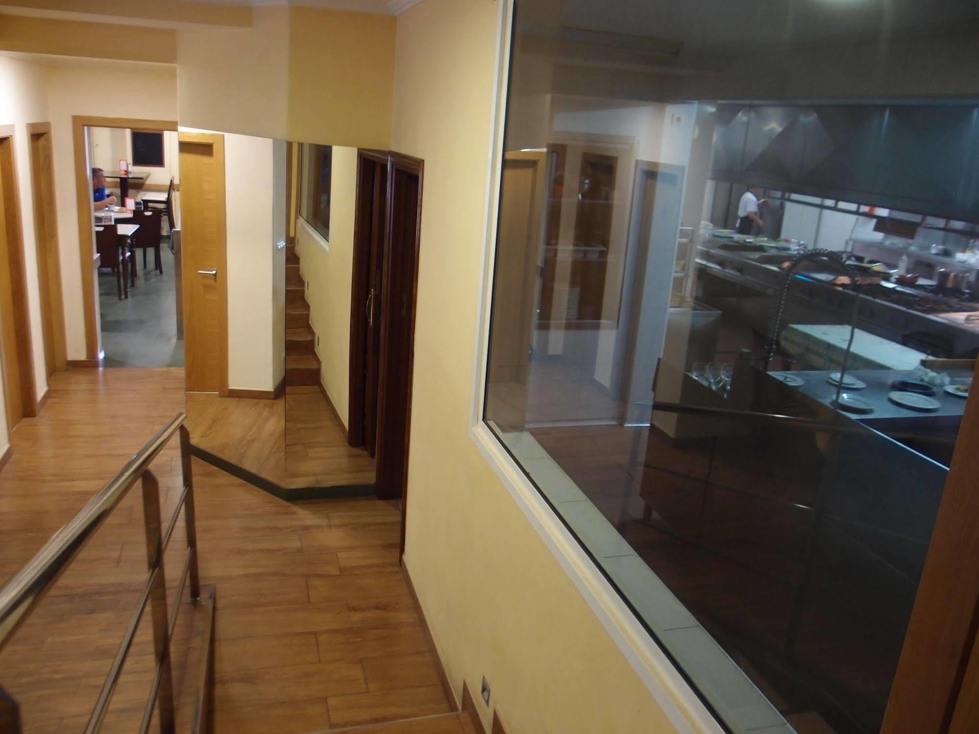 Hotel Avion By Bossh Hotels Comarca de Comarca de Vigo Buitenkant foto